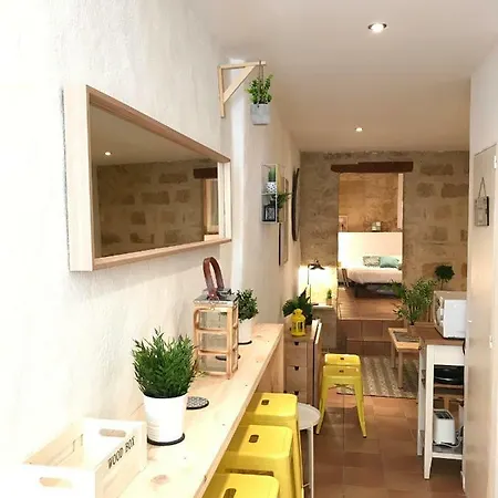 Apartment Super T2 - Historic Center - Idealement Situe