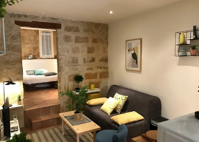 Apartment Super T2 - Historic Center - Idealement Situe *